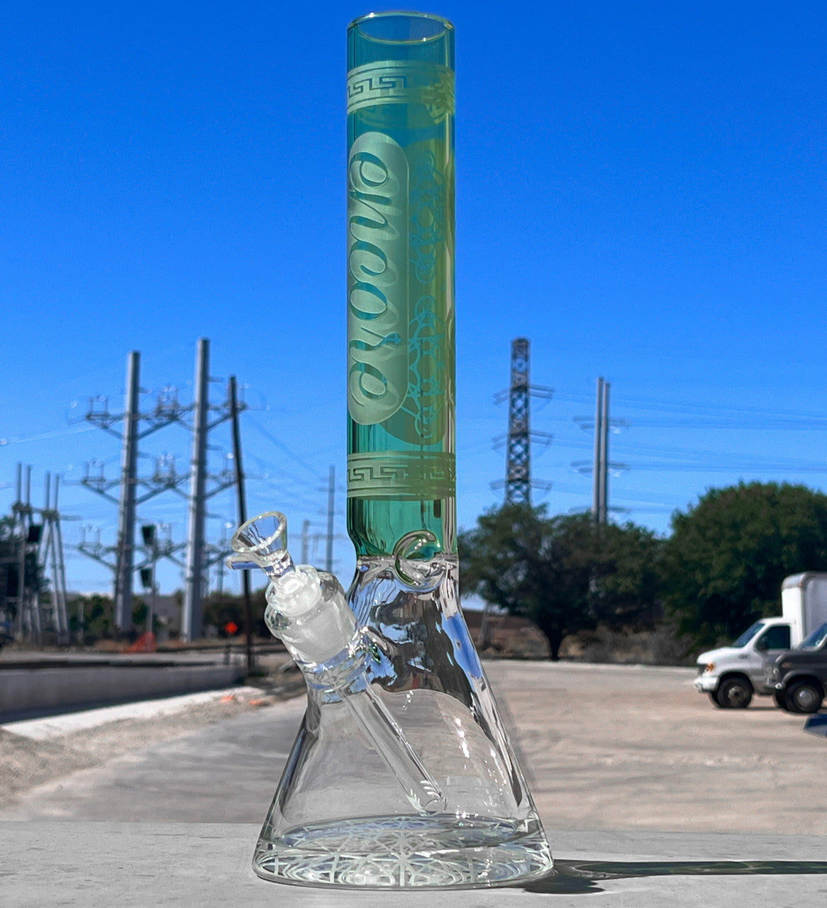 16" Encore Thick Beaker with Color Deep Etch Sand Blast Bong Water Pipe Hero Shot
