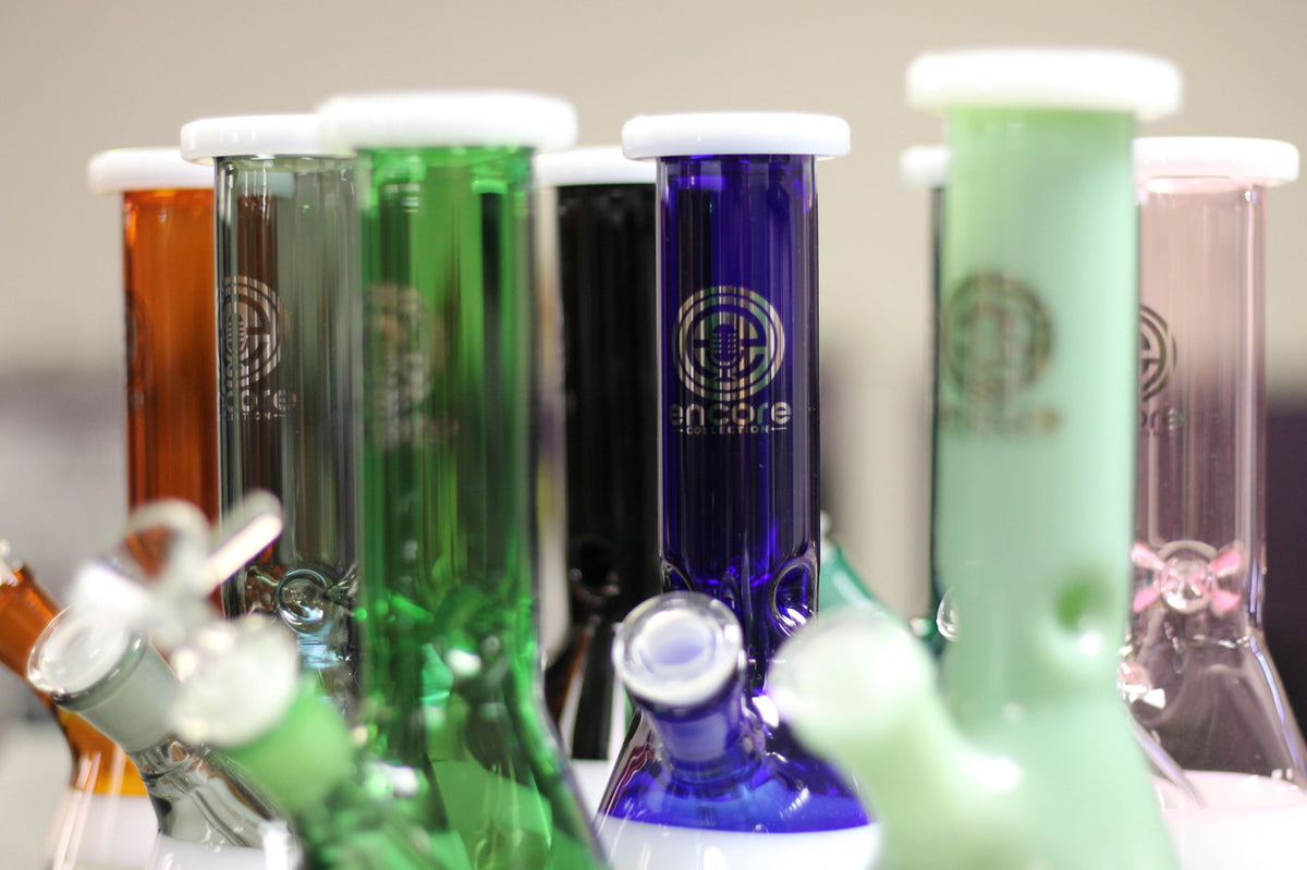 8" Mini Color Beaker with White Accent Water Pipe Bong by Encore Collection